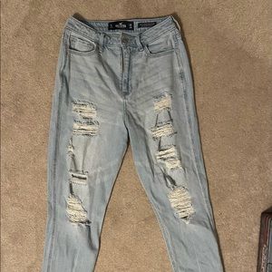 High Rise Hollister Mom Jeans - Size 3L - Distressed, Curvy Fit